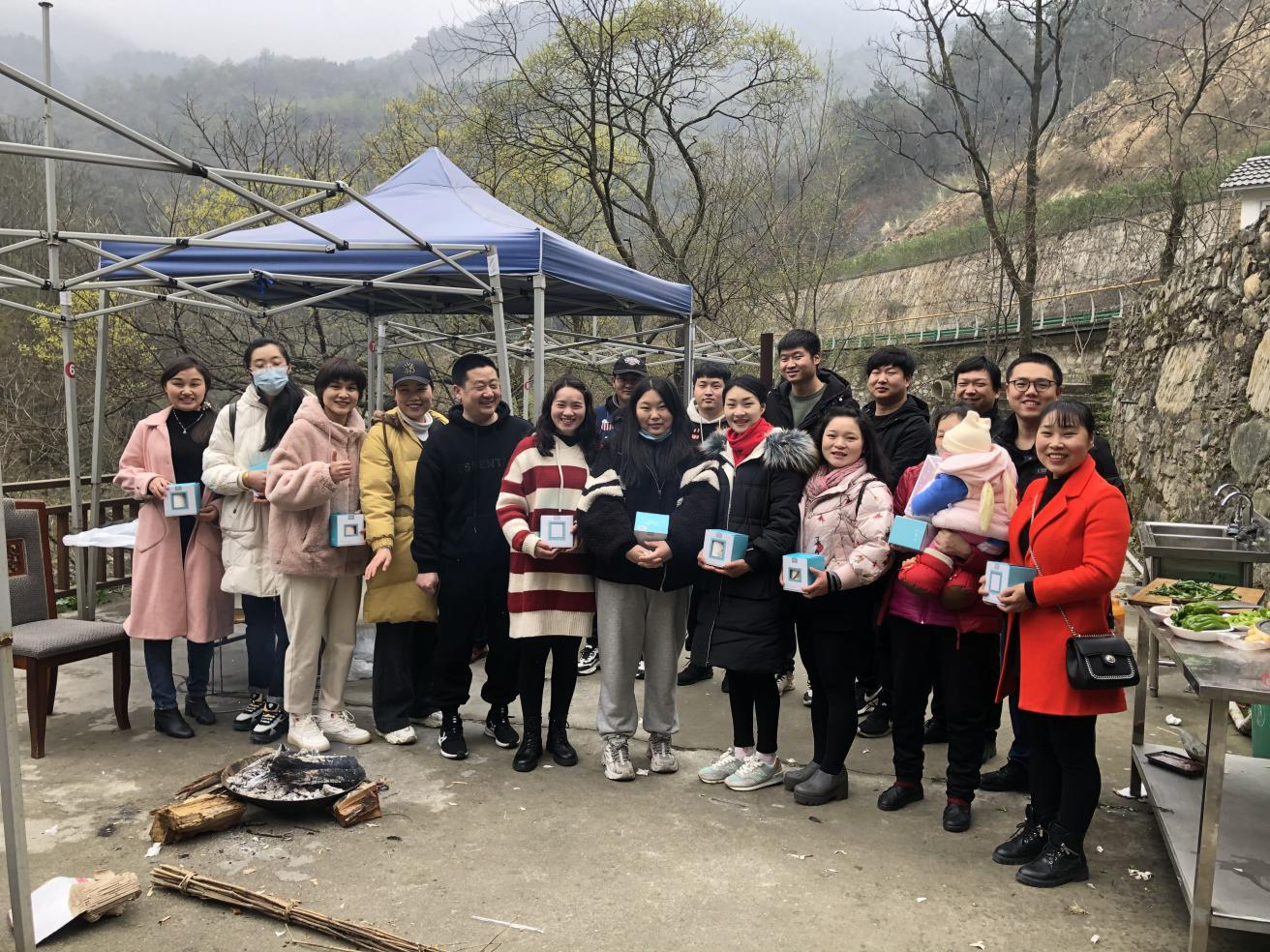 公司慶“三.八”團建活動花(huā)絮